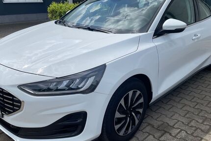Ford Focus 29.998 km 19.599 &euro; Leuna 06237