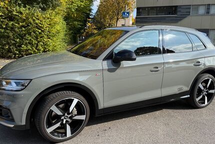 Audi Q5 105.000 km 30.900 € München 81476