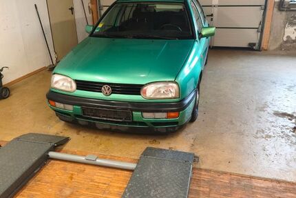 VW Golf 162.000 km 1.499 &euro; Wissen 57537