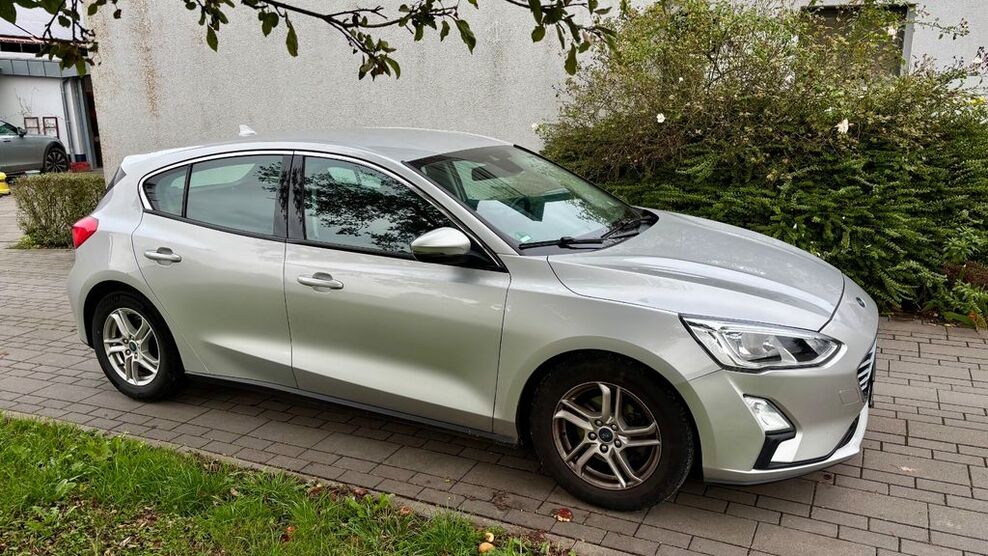 Ford Focus 124.000 km 14.200 € Otzberg 64853