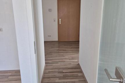 SCHÖNE 2- RAUMWOHNUNG in EDERSLEBEN 2 zimmer