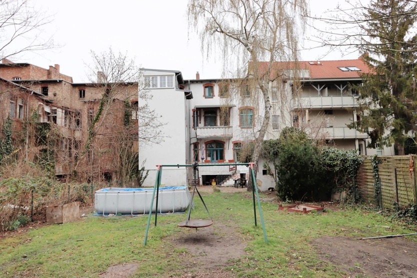 Unweit der Hochschule Anhalt - Mehrfamilienhaus - Schön gelegen 15 zimmer