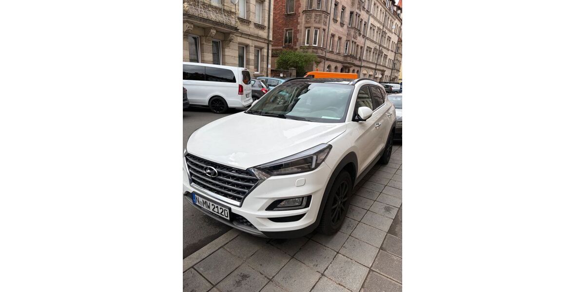 Hyundai TUCSON 88.000 km 17.100 &euro; Nürnberg 90443