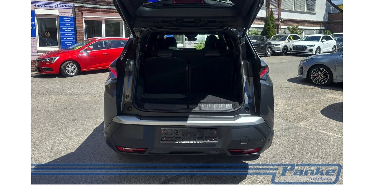 Peugeot 5008 Hybrid 136 GT 7 Sitzer Panorama 22.659 km 31.990 &euro; Berlin 13187