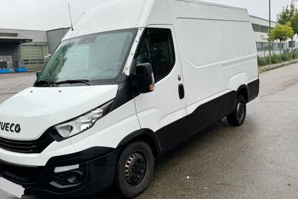 IVECO Andere 321.000 km 10.800 € Adelsried 86477