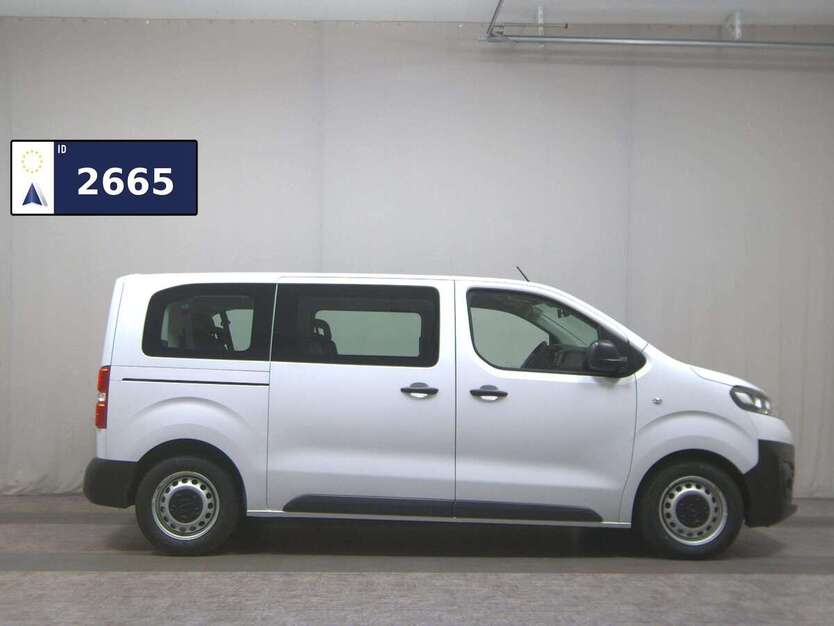 Opel Vivaro 147.359 km 17.480 € Gyhum/Bockel 27404