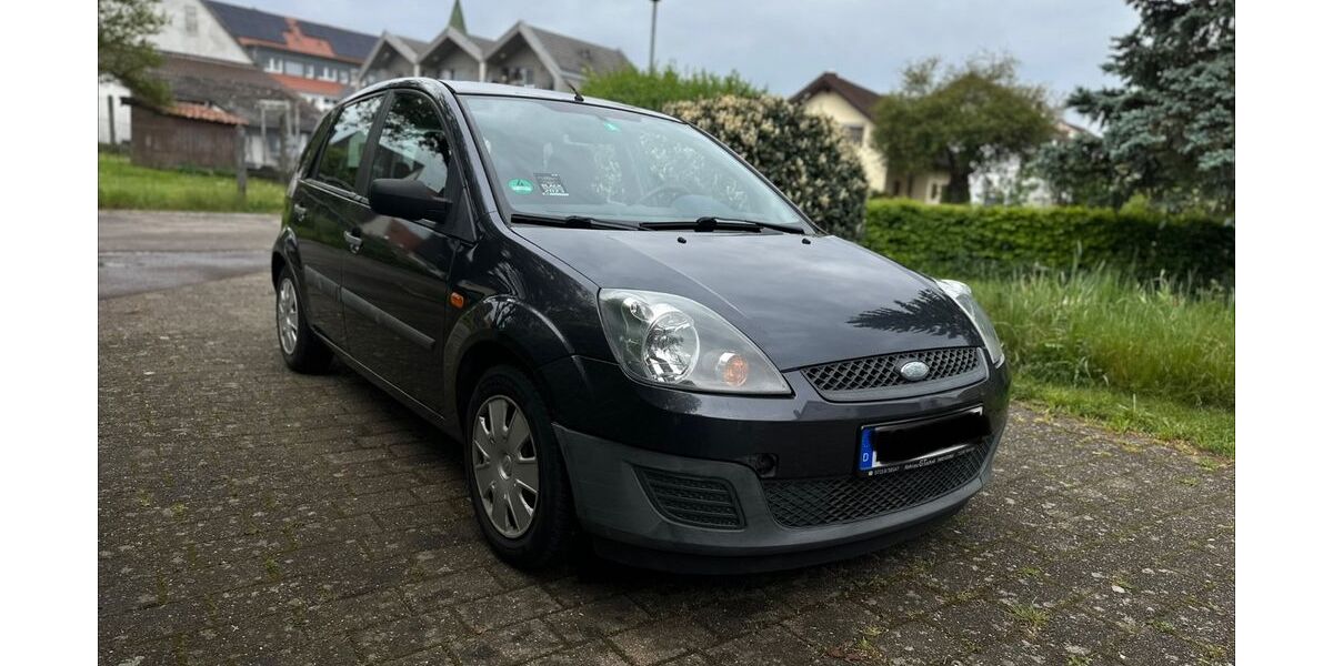 Ford Fiesta 156.000 km 2.250 &euro; Notzingen 73274