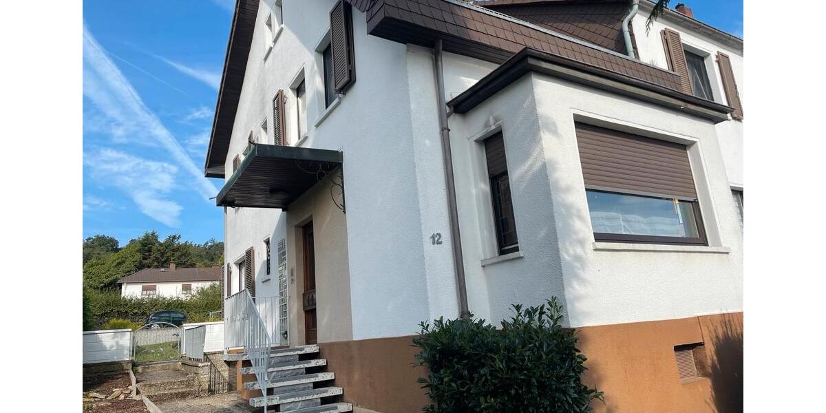 Doppelhaushälfte Butzbach - 8 Zimmer, 149 m&sup2;, 429.000&euro; | Angebot:26843807