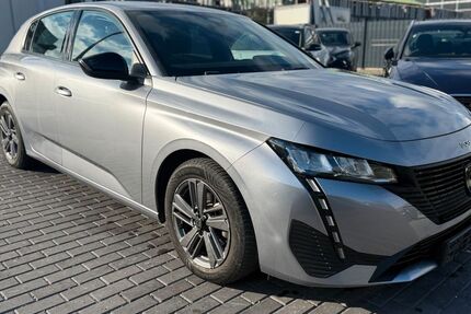 Peugeot 308 49.000 km 18.490 € Berlin 12307