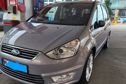 Ford Galaxy 177.800 km 10.699 € München 81671