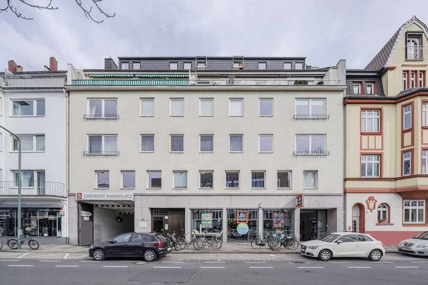 Büro in Düsseldorf 650.000 € 263 m²