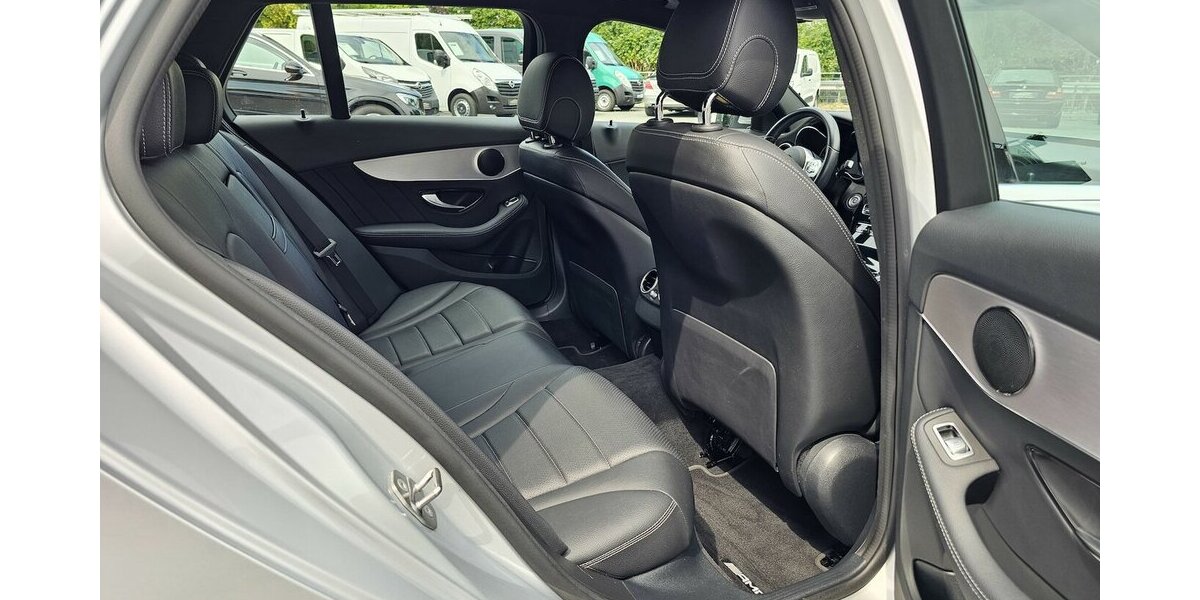 Mercedes-Benz C 200 d T AMG Line LED LEDER NAVI AHK AUS 2.HAND 27.850 km 29.990 &euro; Löhne 32584