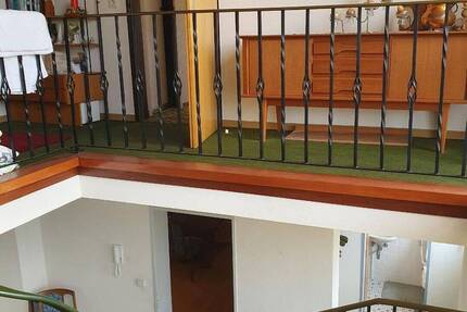 Einfamilien-Wohnhaus mit Einliegerwohnung u. Garagengebäude mit Carport von Detmold-14 km von Augustdorf 1 zimmer