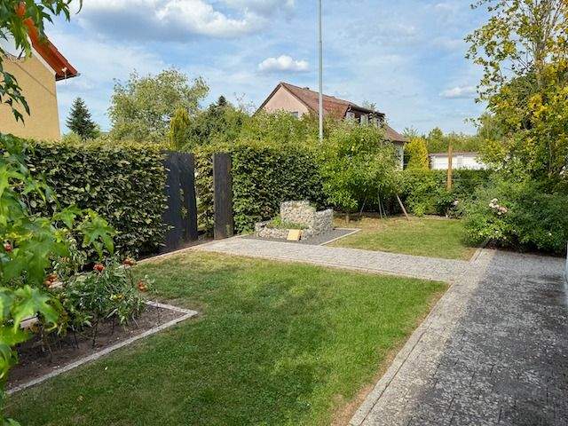 Doppelhaushälfte Neuendettelsau - 5 Zimmer, 154 m&sup2;, 520.000&euro; | Angebot:25744761