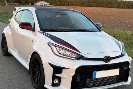 Toyota Yaris 29.940 km 34.500 &euro; Oldenburg 23758