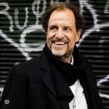 Helmfried von Lüttichau - Plugged - ein Soloprogramm 06.12.2025 Schlossberghalle