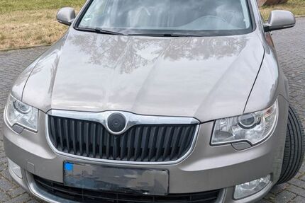 Skoda Superb 293.300 km 5.200 &euro; Hünfelden 65597