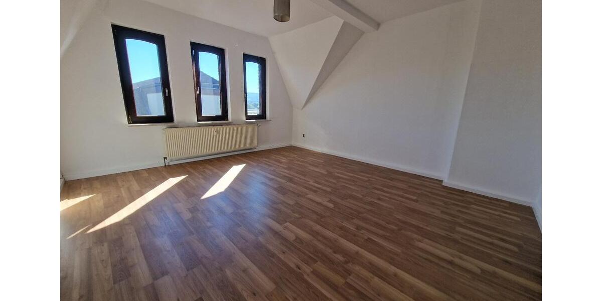 Dachgeschoßwohnung Bad Hersfeld - 5 Zimmer, 116 m&sup2;, 889&euro; | Angebot:25538252