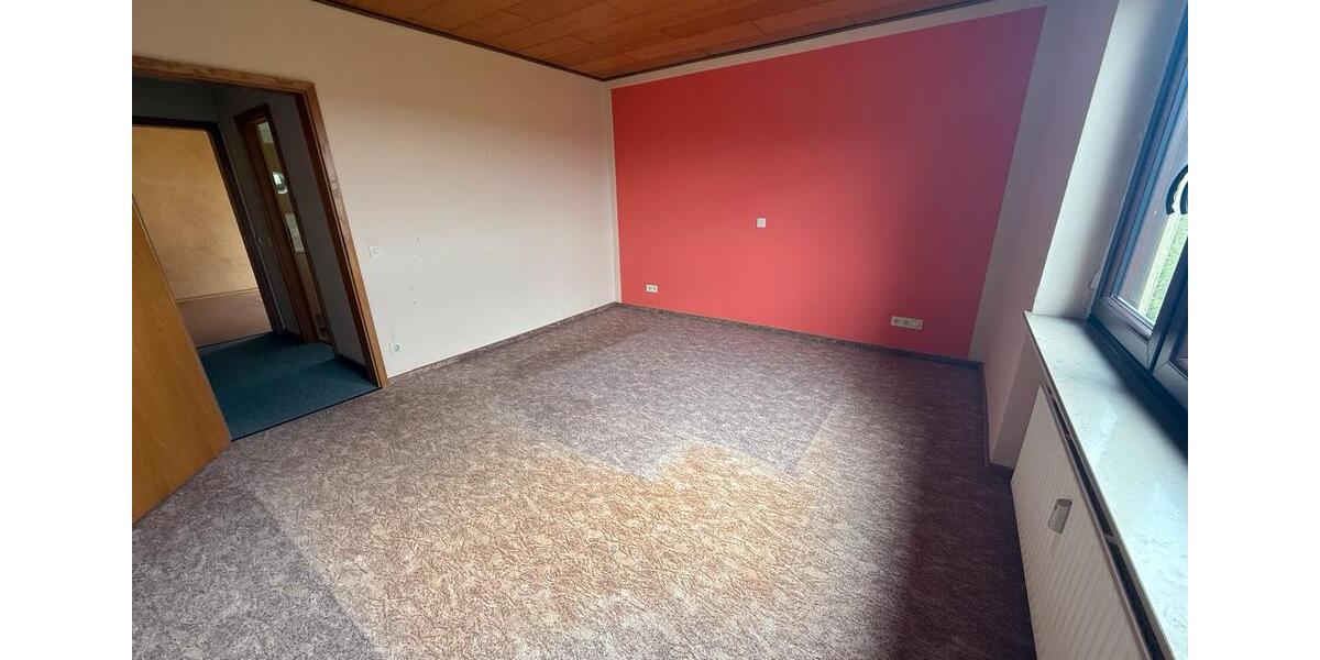 Etagenwohnung Netphen - 3 Zimmer, 90 m&sup2;, 230.000&euro; | Angebot:26493613