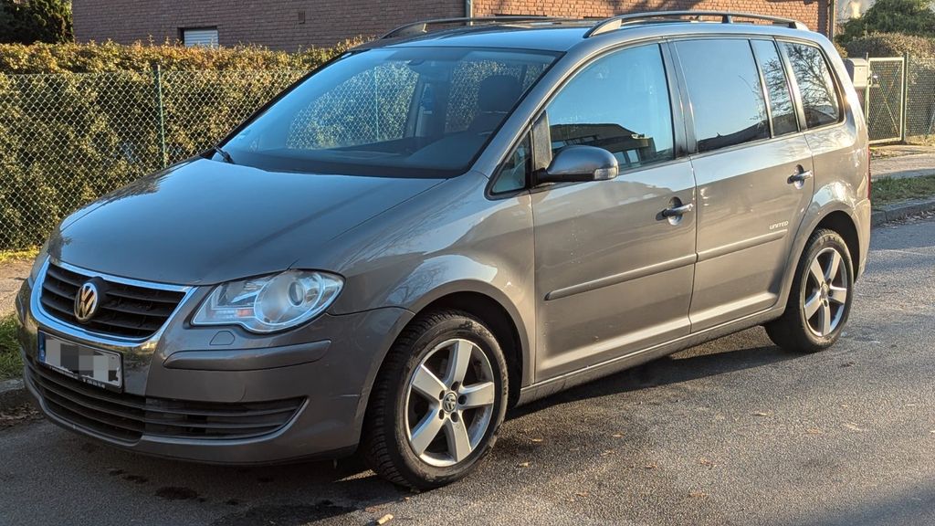 VW Touran 175.000 km 5.900 &euro; Berlin 12305