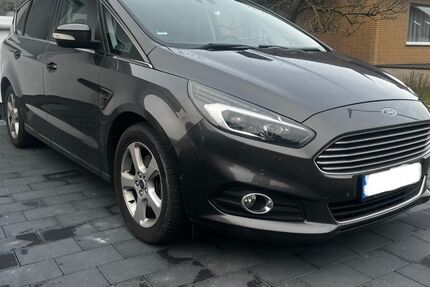 Ford S-Max 157.215 km 13.500 &euro; Lemgo 32657