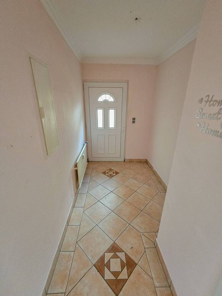 Teilrenoviertes Zweifamilienhaus in Ortsrandlage von 53127 Bonn - Ippendorf!