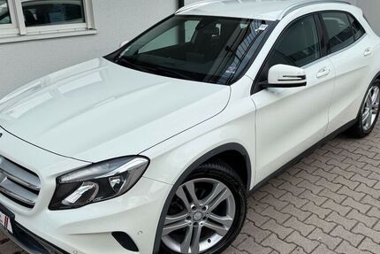 Mercedes GLA 220