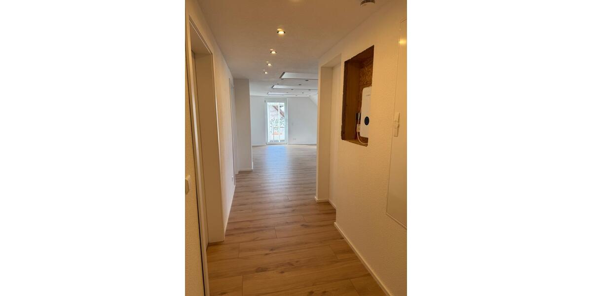 Dachgeschoßwohnung Aulendorf - 3.5 Zimmer, 91 m&sup2;, 1.100&euro; | Angebot:26033031