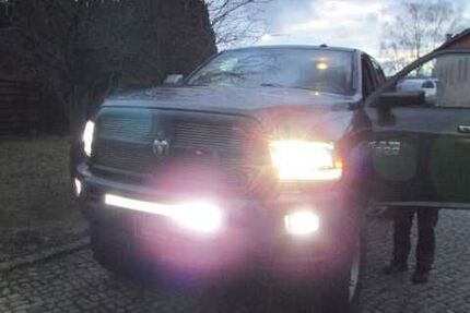 Dodge RAM 125.000 km 52.900 &euro; Großfahner 99100