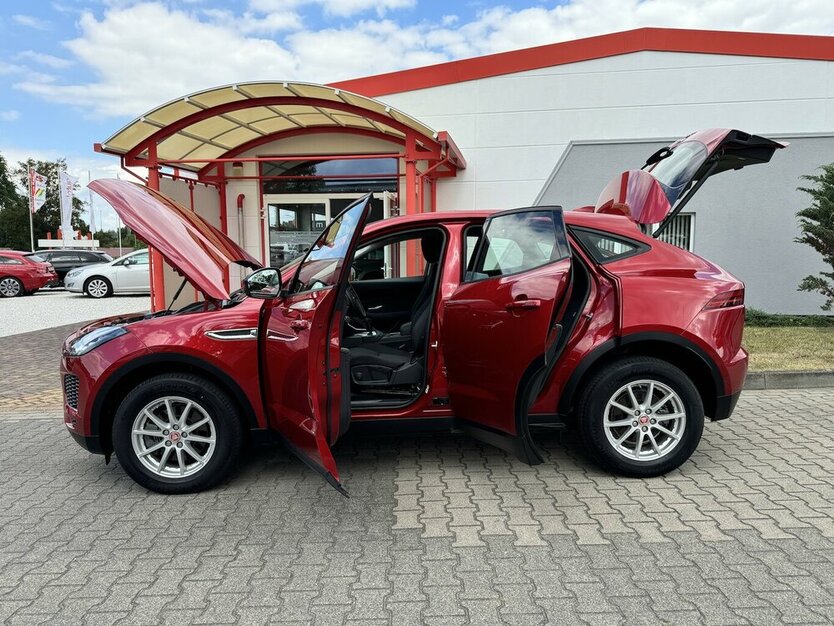 Jaguar E-Pace P250 AWD /LED//DAB/Sound/Spur/Kamera/Ahk 48.110 km 22.990 € Leipzig 04347