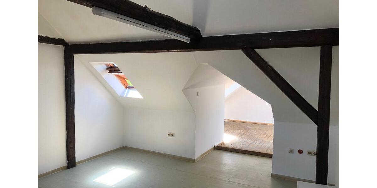 Dachgeschoßwohnung Hildesheim - 1.5 Zimmer, 32 m&sup2;, 360&euro; | Angebot:26382328