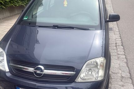 Opel Meriva 96.000 km 2.000 &euro; München 81829