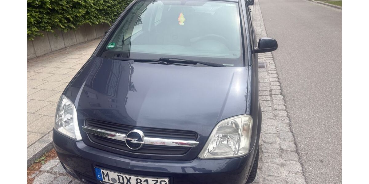 Opel Meriva 96.000 km 2.000 &euro; München 81829