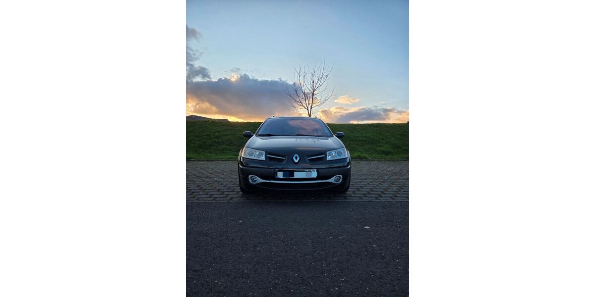 Renault Megane 111.000 km 2.699 &euro; Lahnau 35633