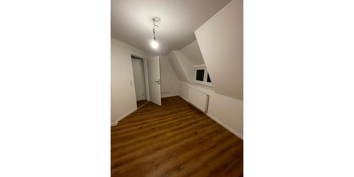 Dachgeschoßwohnung Heringen (Werra) - 2 Zimmer, 46 m&sup2;, 400&euro; | Angebot:25613844