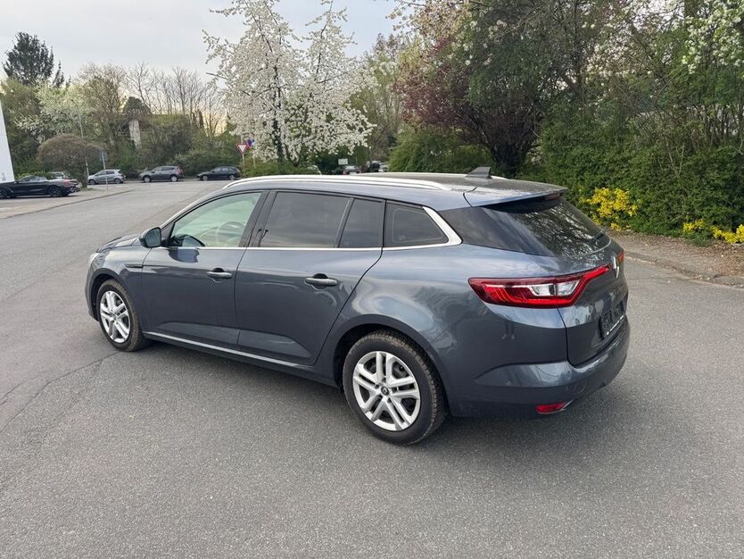 Renault Megane 215.000 km 11.500 € Offenbach am Main 63067