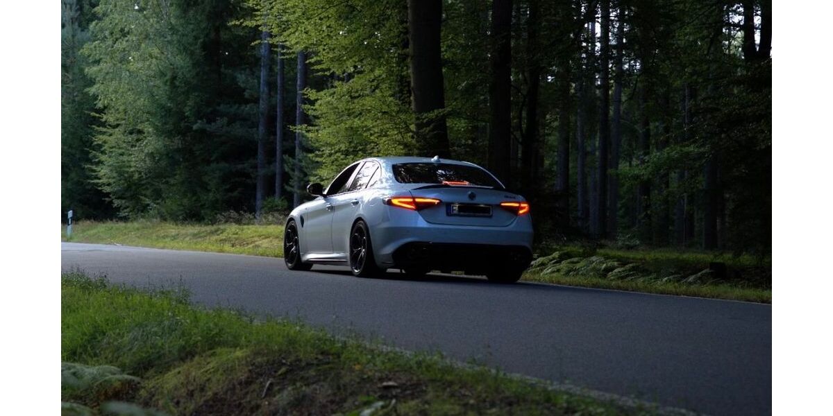 Alfa Romeo Giulia 68.000 km 52.950 &euro; Frankfurt 60528