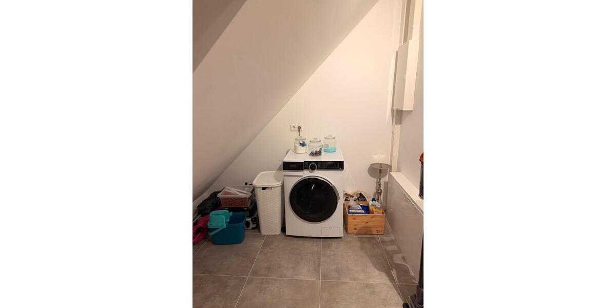 Dachgeschoßwohnung Bremerhaven Lehe - 3 Zimmer, 91 m&sup2;, 1.025&euro; | Angebot:25403714