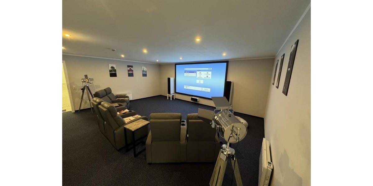 Etagenwohnung Markneukirchen - 6 Zimmer, 621 m&sup2;, 2.760&euro; | Angebot:26382762