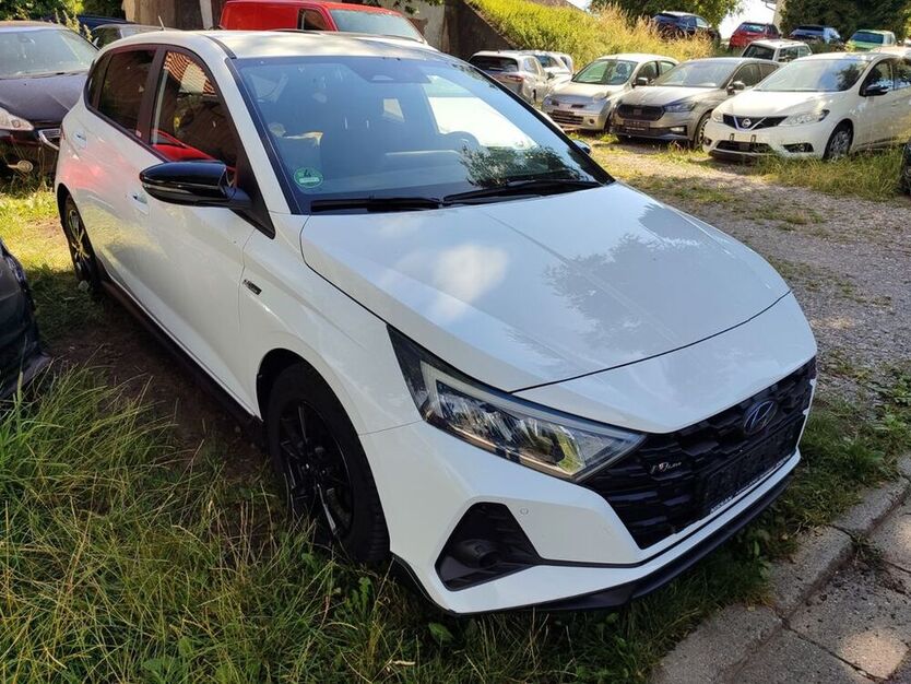 i20