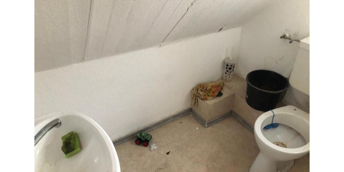 Einfamilienhaus Dassel - 9 Zimmer, 200 m&sup2;, 500&euro; | Angebot:26091813