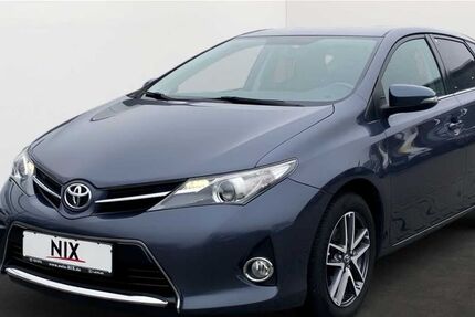 Toyota Auris 114.700 km 12.990 &euro; Offenbach 63071