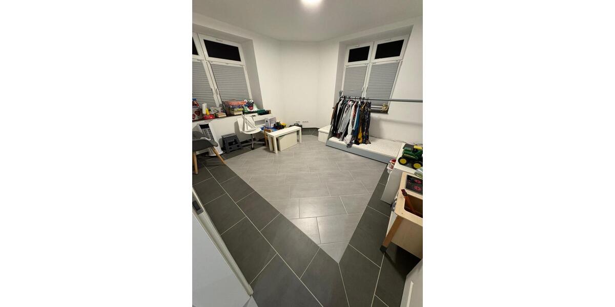 Etagenwohnung Bad Liebenstein - 4 Zimmer, 100 m&sup2;, 1.050&euro; | Angebot:25340222