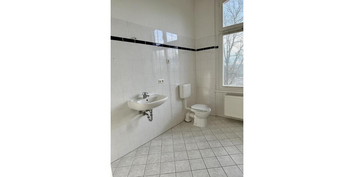 Etagenwohnung Angermünde - 2 Zimmer, 77 m&sup2;, 680&euro; | Angebot:26365895