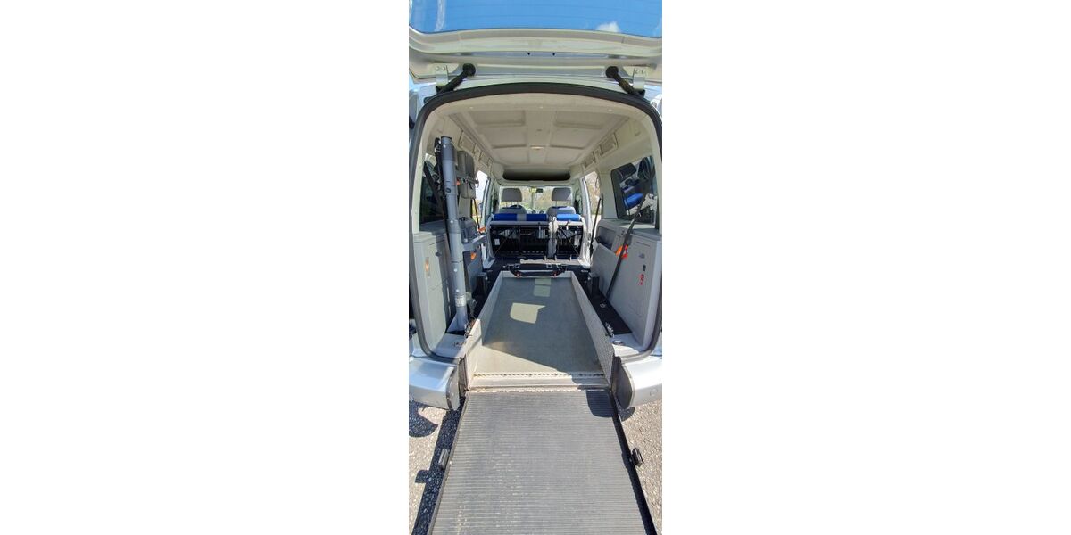 VW Caddy Maxi 219.950 km 8.600 &euro; München 80687