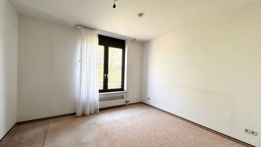 15 Min. in die Innenstadt, 280 € HG! TraumWohnung auf 81 m2, 3 Z., Süd-Balkon + XL-Garage uvm.