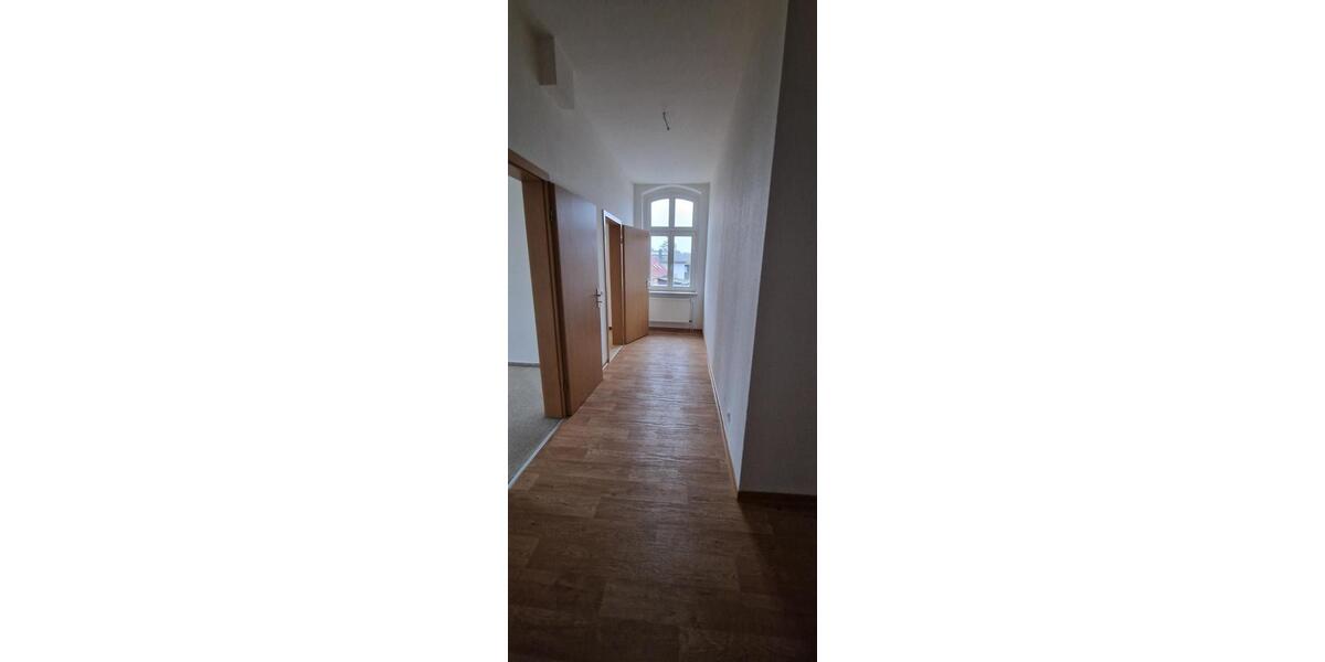Etagenwohnung Finsterwalde - 2 Zimmer, 67 m&sup2;, 350&euro; | Angebot:26148312
