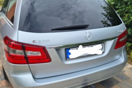 Mercedes-Benz E 220 228.500 km 9.009 &euro; Memmelsdorf 96117