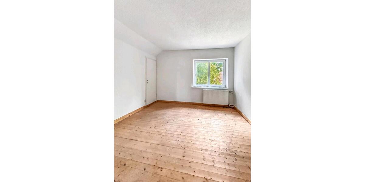 Einfamilienhaus Lorup - 11 Zimmer, 240 m&sup2;, 179.000&euro; | Angebot:26683147