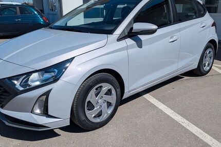 Hyundai i20 17.890 km 16.980 &euro; Dösingen 87679